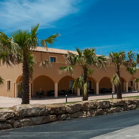 Donna Carmela Hotel