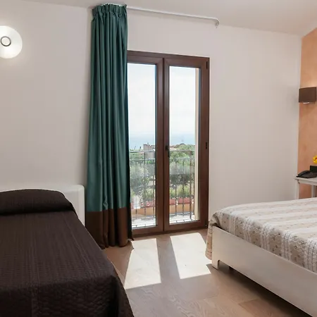 Hotel Donna Carmela 2*